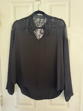 Express Black Lace Long-Sleeve Women's Top (size large)